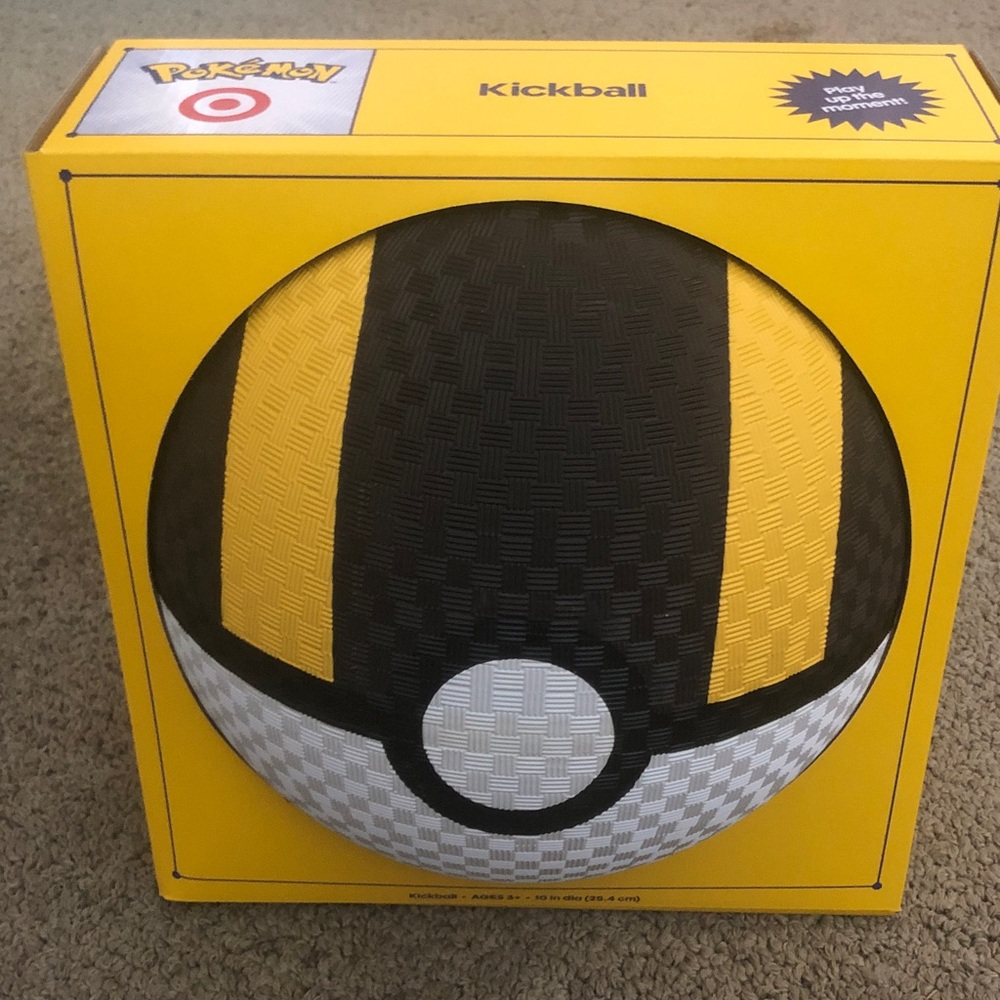 Pokemon Black Yellow White Poké Ball Kickball